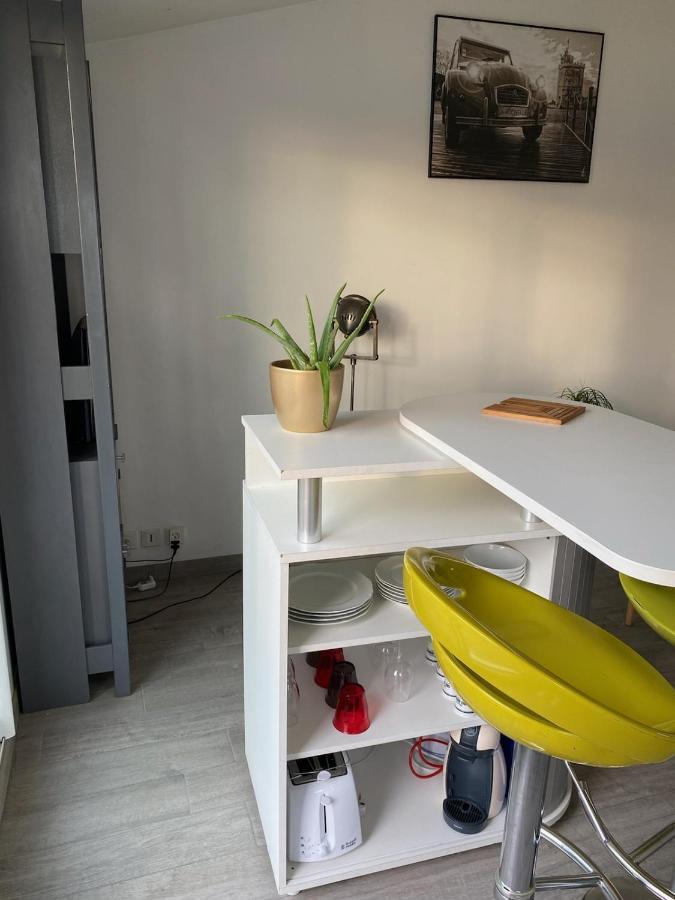 Chaleureux T2 30 M2 Et Sa Terrasse Bois 18 M2 Apartment La Rochelle  Exterior photo