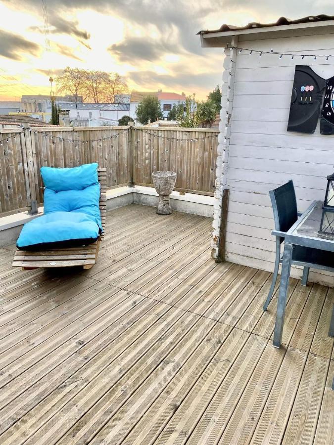 Chaleureux T2 30 M2 Et Sa Terrasse Bois 18 M2 Apartment La Rochelle  Exterior photo
